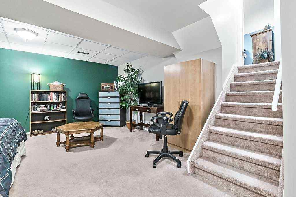 MLS® A2248990 - 206 Tanner Drive SE in Thorburn Airdrie, Residential