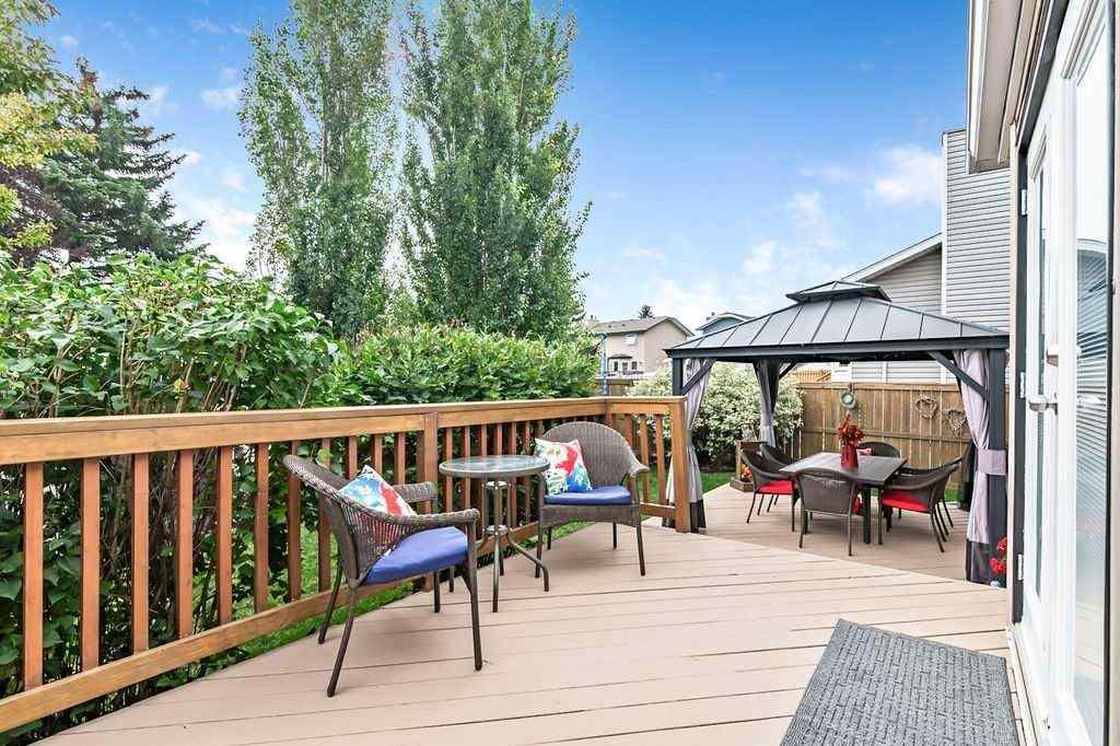 MLS® A2248990 - 206 Tanner Drive SE in Thorburn Airdrie, Residential