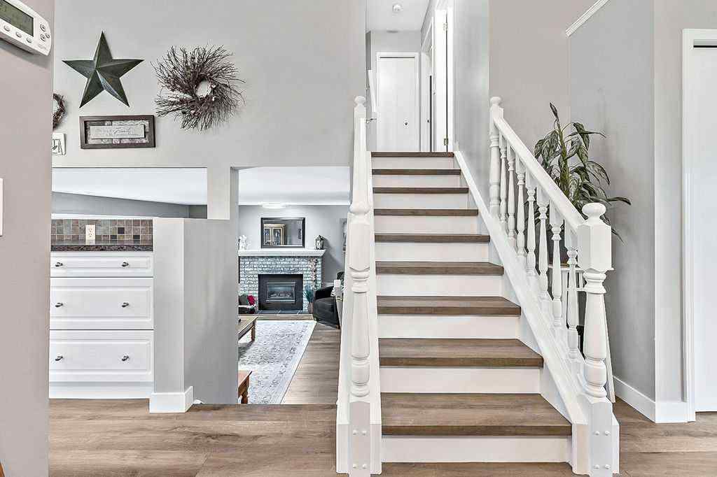 MLS® A2248990 - 206 Tanner Drive SE in Thorburn Airdrie, Residential