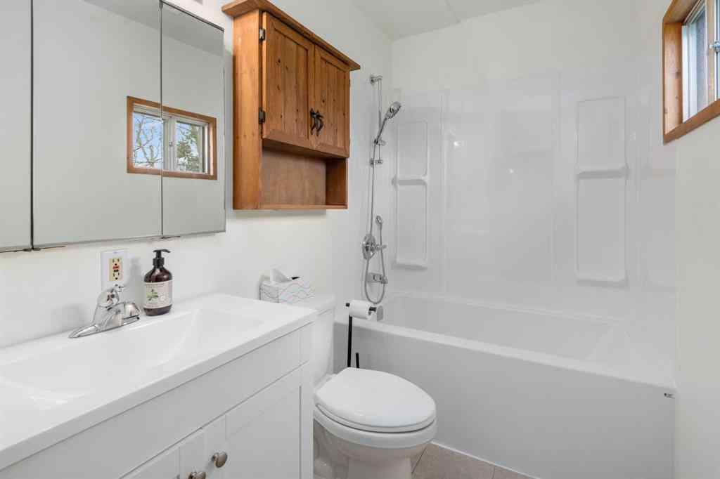 MLS® A2248999 - 270180 Township Road 250   in NONE Rural Rocky View County, Residential