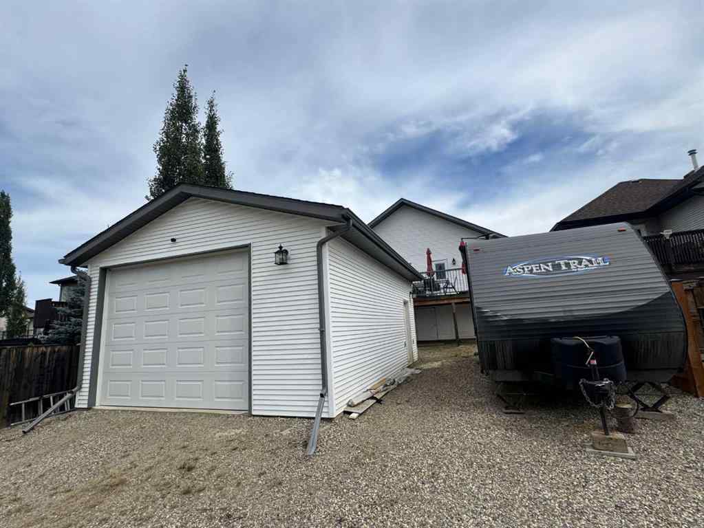 MLS® A2249000 - 6818 59 Street Close   in NONE Rocky Mountain House, Residential