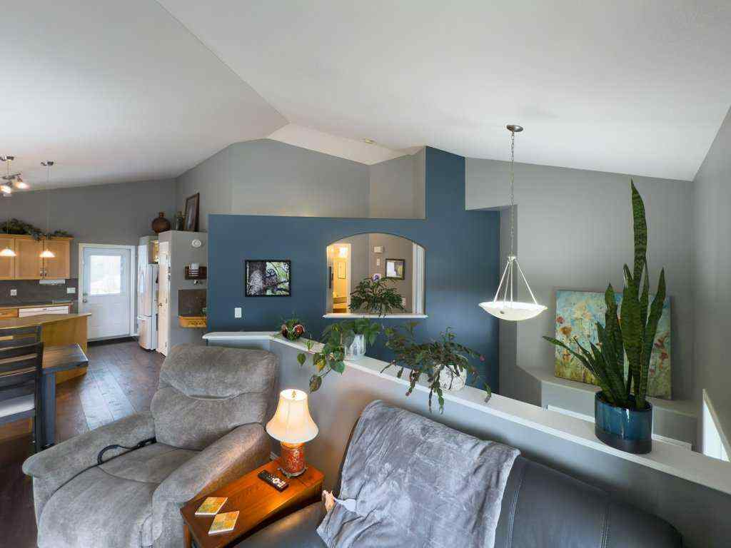 MLS® A2249000 - 6818 59 Street Close   in NONE Rocky Mountain House, Residential