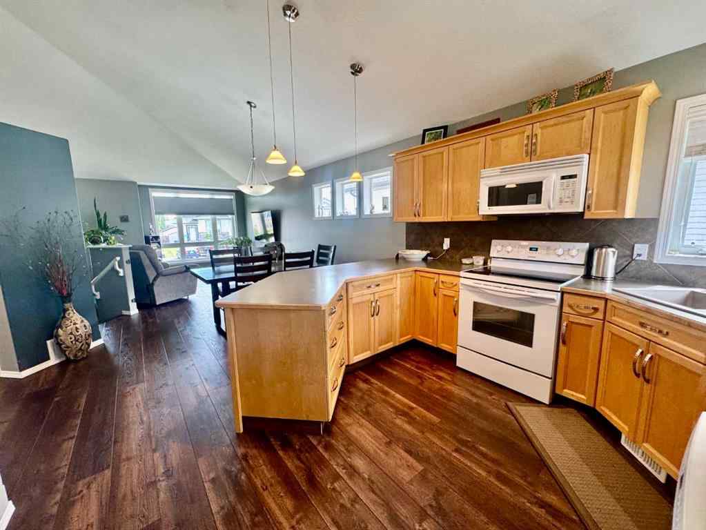 MLS® A2249000 - 6818 59 Street Close   in NONE Rocky Mountain House, Residential