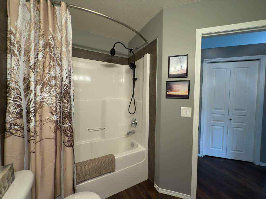 MLS® A2249000 - 6818 59 Street Close   in NONE Rocky Mountain House, Residential
