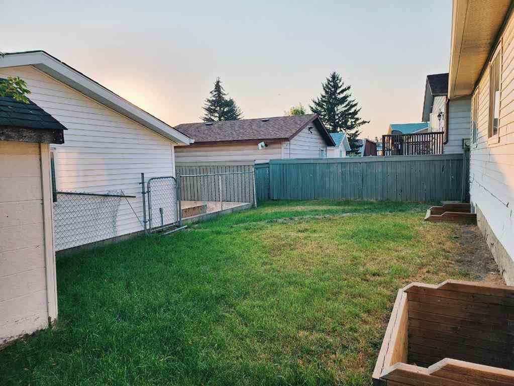 MLS® A2249006 - 99 Abingdon Crescent NE in Abbeydale Calgary, Residential
