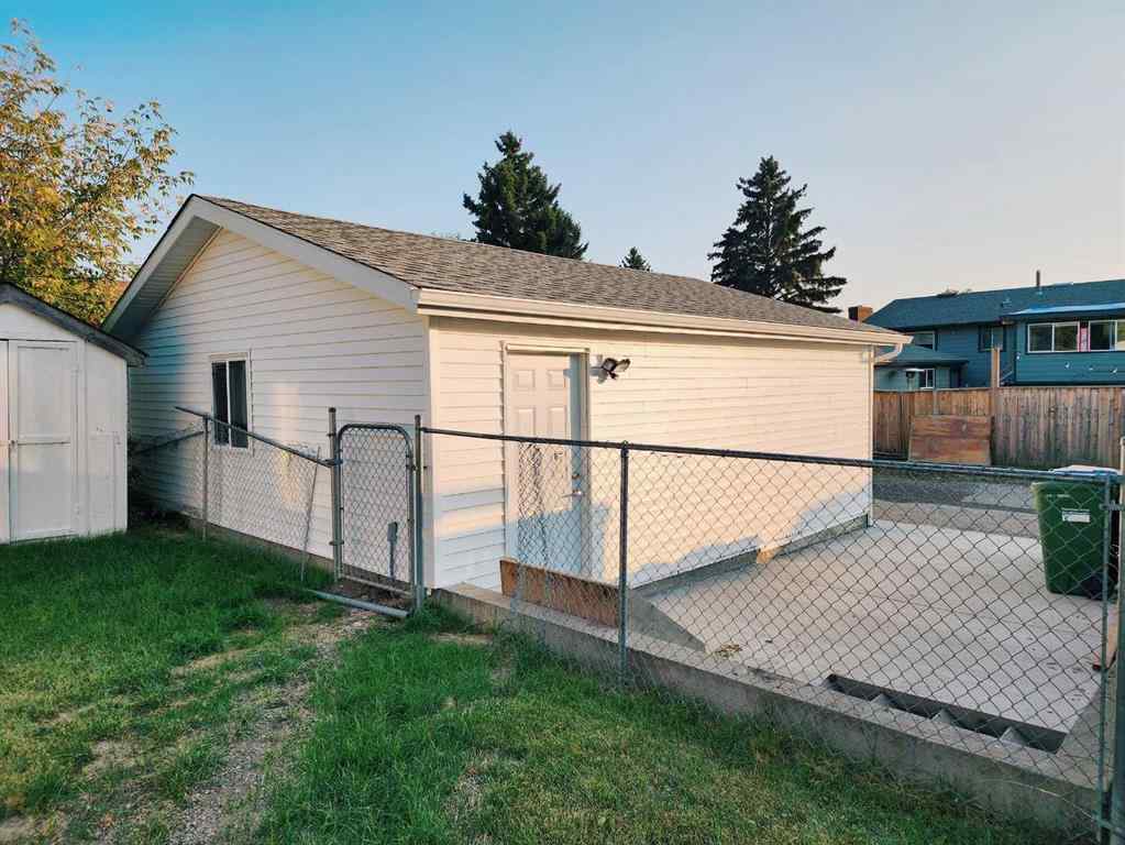 MLS® A2249006 - 99 Abingdon Crescent NE in Abbeydale Calgary, Residential