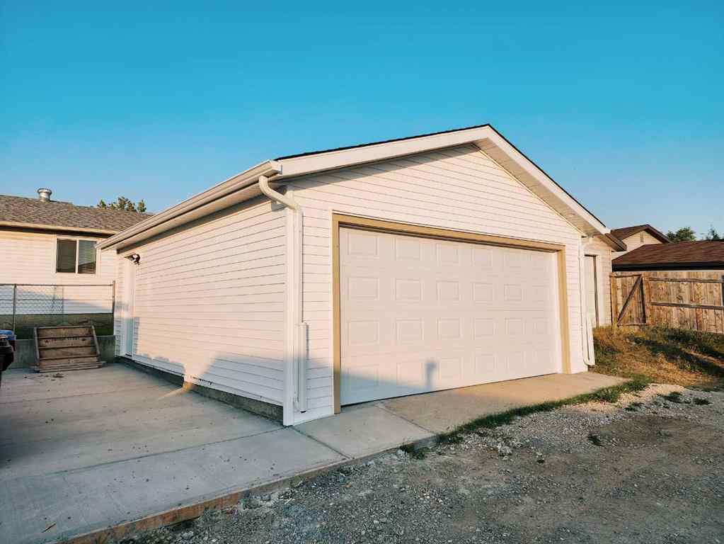 MLS® A2249006 - 99 Abingdon Crescent NE in Abbeydale Calgary, Residential