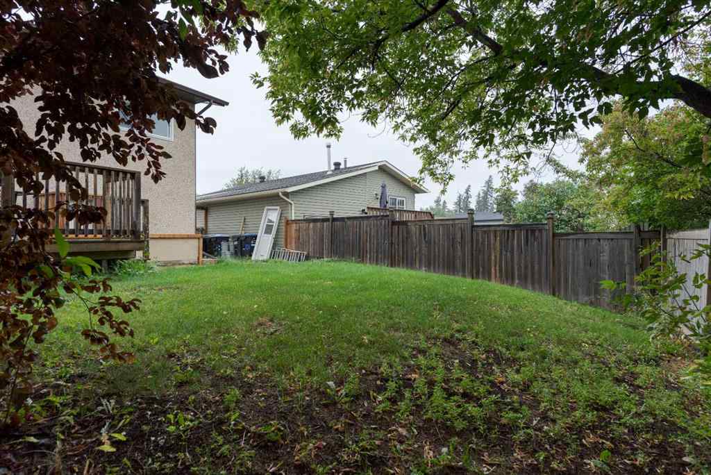 MLS® A2249014 - 1069 Timberline Drive  in Thickwood Fort McMurray, Residential