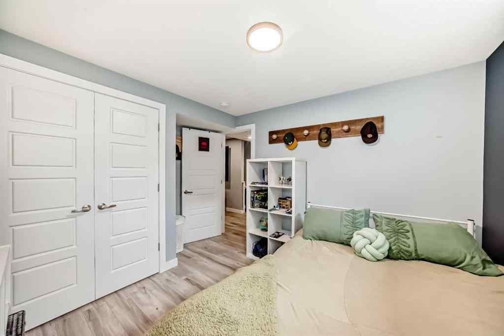 MLS® A2249015 - 106 Kingfisher Crescent SE in Kings Heights Airdrie, Residential