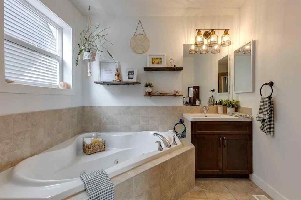 MLS® A2249021 - 112 Fireside Drive  in Fireside Cochrane, Residential