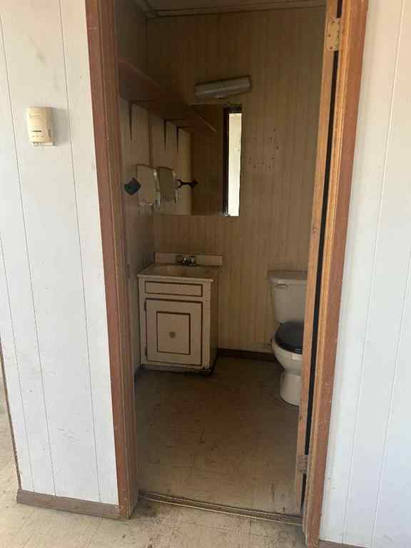 MLS® A2249030 - Unit ##5 6002 60 Avenue  in NONE Taber, Commercial