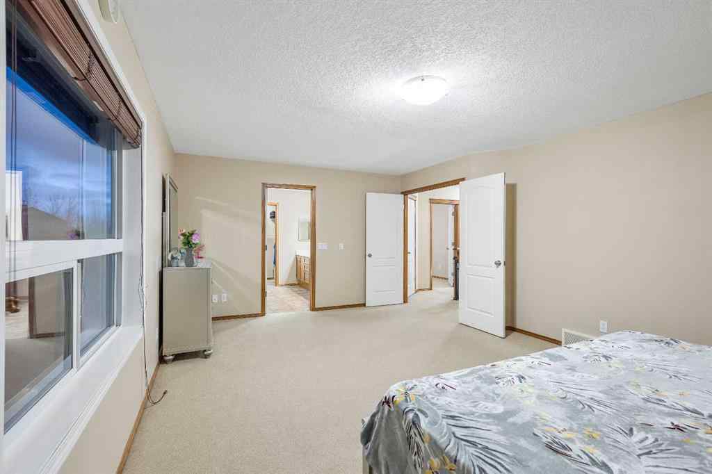 MLS® A2249035 - 213 Hawkmere Close  in Westmere Chestermere, Residential