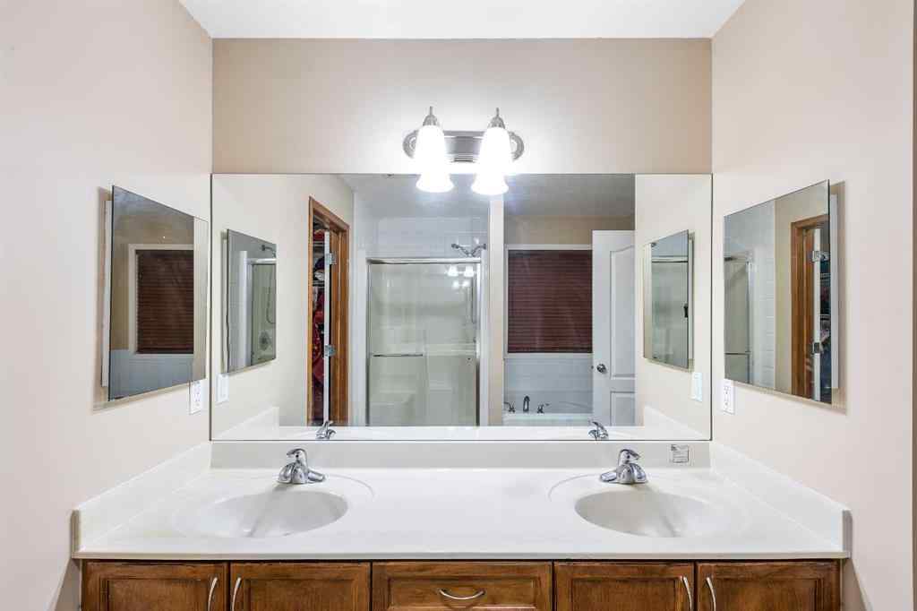 MLS® A2249035 - 213 Hawkmere Close  in Westmere Chestermere, Residential