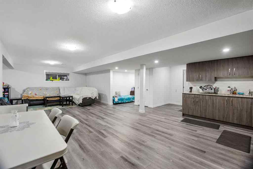 MLS® A2249035 - 213 Hawkmere Close  in Westmere Chestermere, Residential