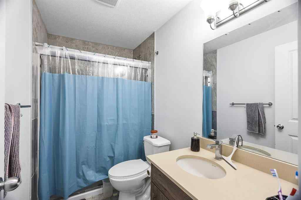 MLS® A2249035 - 213 Hawkmere Close  in Westmere Chestermere, Residential