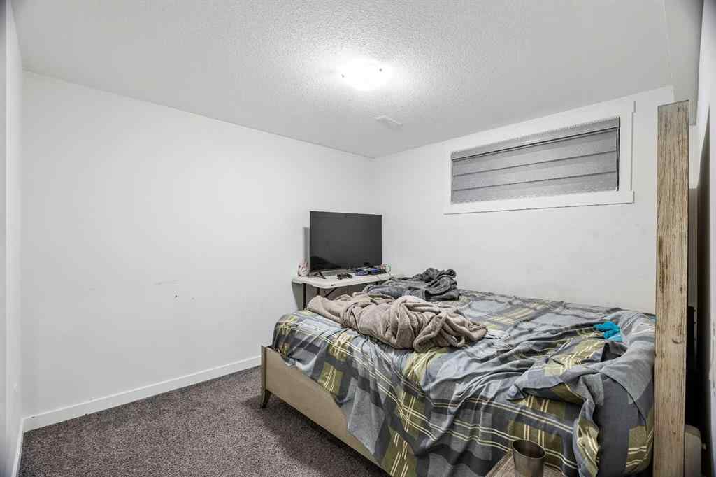 MLS® A2249035 - 213 Hawkmere Close  in Westmere Chestermere, Residential