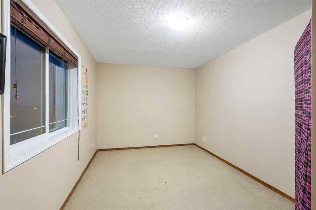 MLS® A2249035 - 213 Hawkmere Close  in Westmere Chestermere, Residential