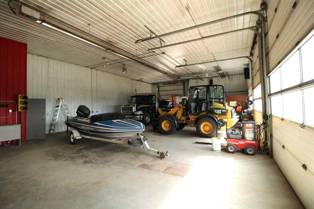 MLS® A2249038 - 3208 52 Avenue  in NONE Innisfail, Commercial