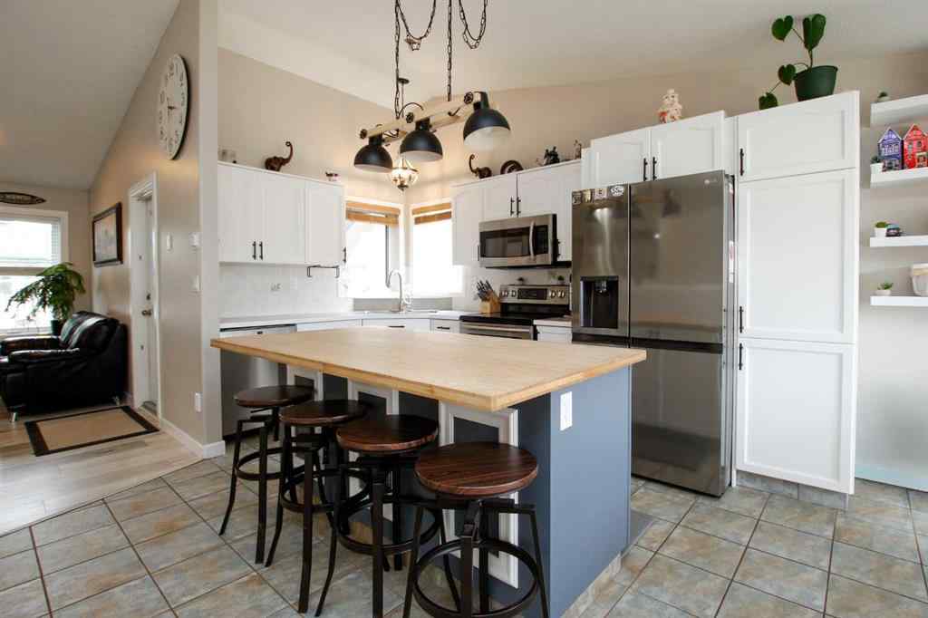 MLS® A2249048 - 107 Ackerman Crescent  in Aspen Ridge Red Deer, Residential