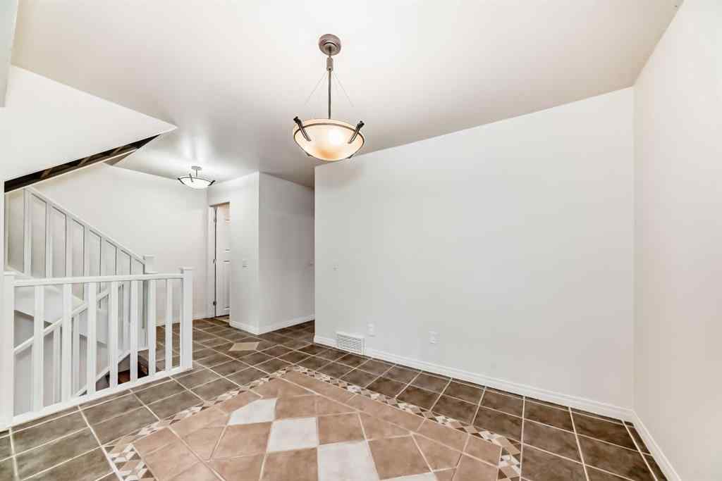 MLS® A2249059 - Unit #39 185 Woodridge Drive SW in Woodlands Calgary, Residential