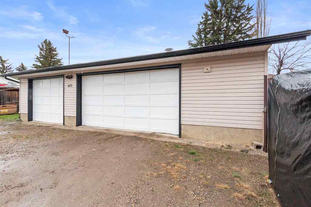 MLS® A2249069 - 671 Wallace Drive  in NONE Carstairs, Residential