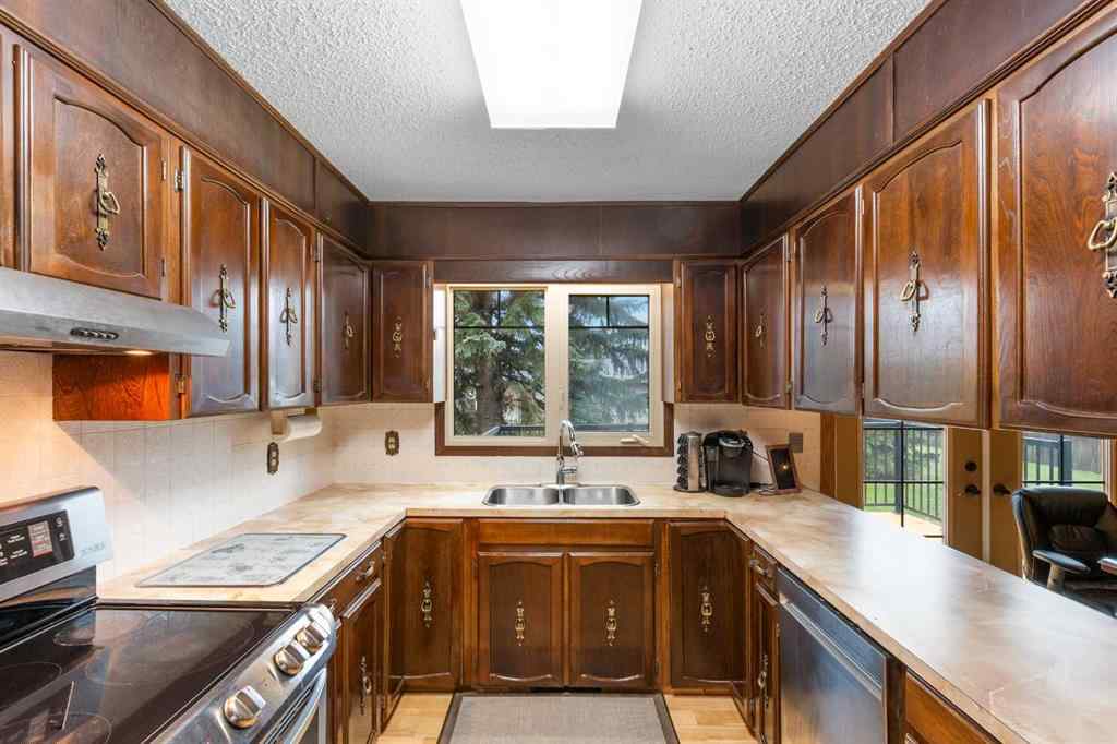 MLS® A2249069 - 671 Wallace Drive  in NONE Carstairs, Residential