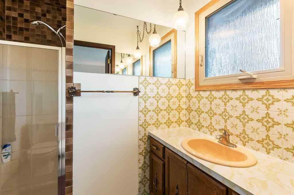 MLS® A2249069 - 671 Wallace Drive  in NONE Carstairs, Residential