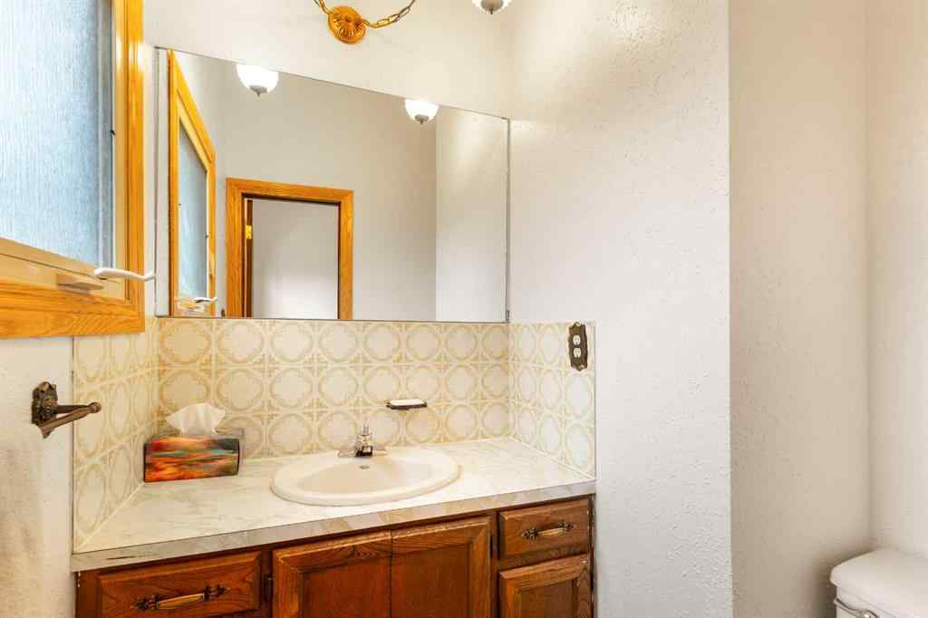 MLS® A2249069 - 671 Wallace Drive  in NONE Carstairs, Residential