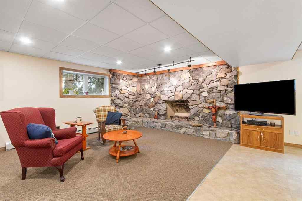 MLS® A2249069 - 671 Wallace Drive  in NONE Carstairs, Residential