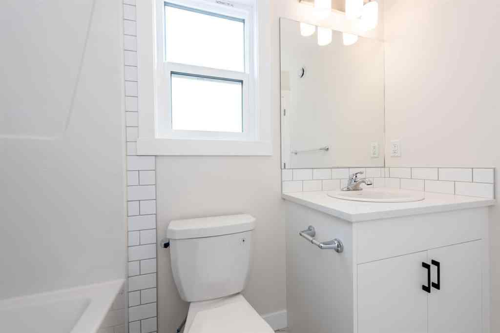 MLS® A2249080 - 1139 Chinook Winds Circle SW in Chinook Gate Airdrie, Residential
