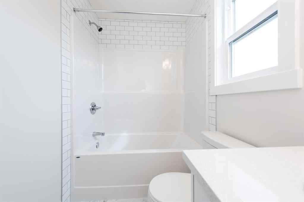 MLS® A2249080 - 1139 Chinook Winds Circle SW in Chinook Gate Airdrie, Residential