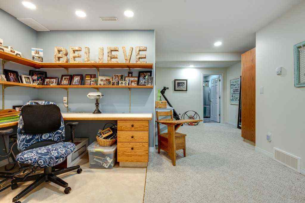MLS® A2249089 - 13 Dillon Close  in Devonshire Red Deer, Residential
