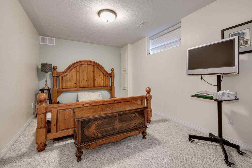 MLS® A2249089 - 13 Dillon Close  in Devonshire Red Deer, Residential