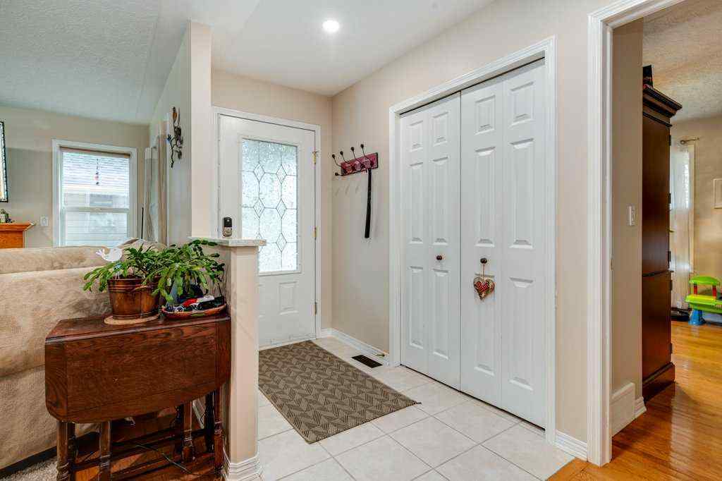 MLS® A2249089 - 13 Dillon Close  in Devonshire Red Deer, Residential