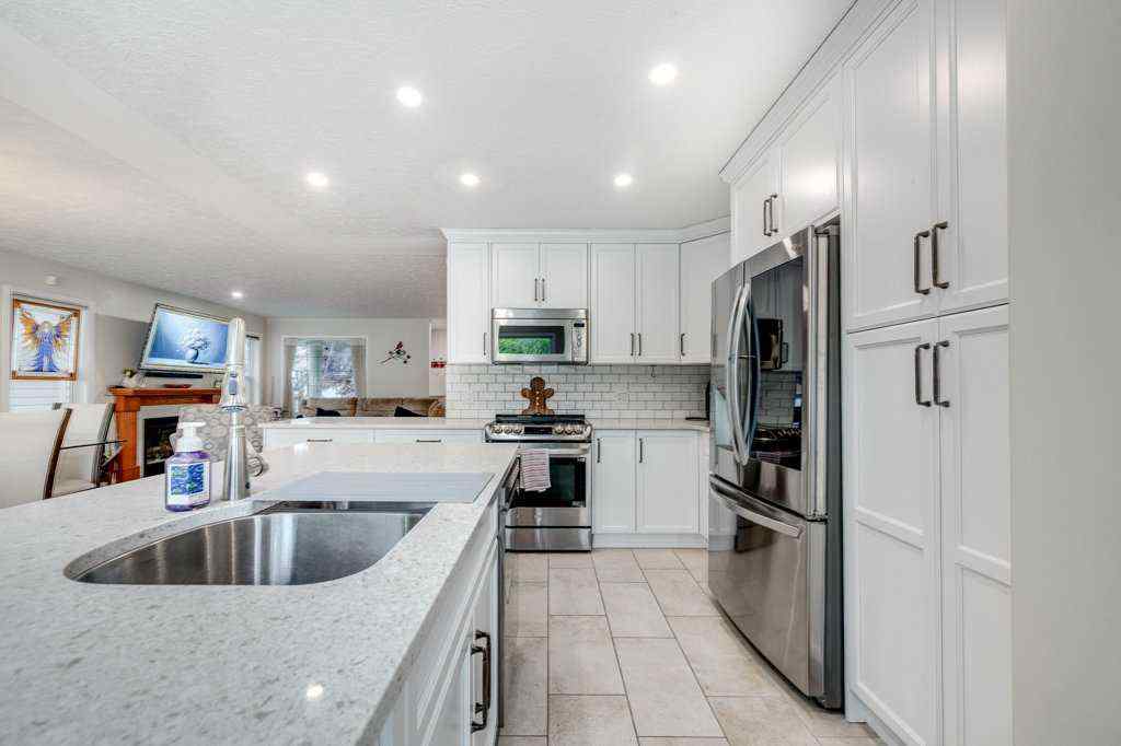 MLS® A2249089 - 13 Dillon Close  in Devonshire Red Deer, Residential