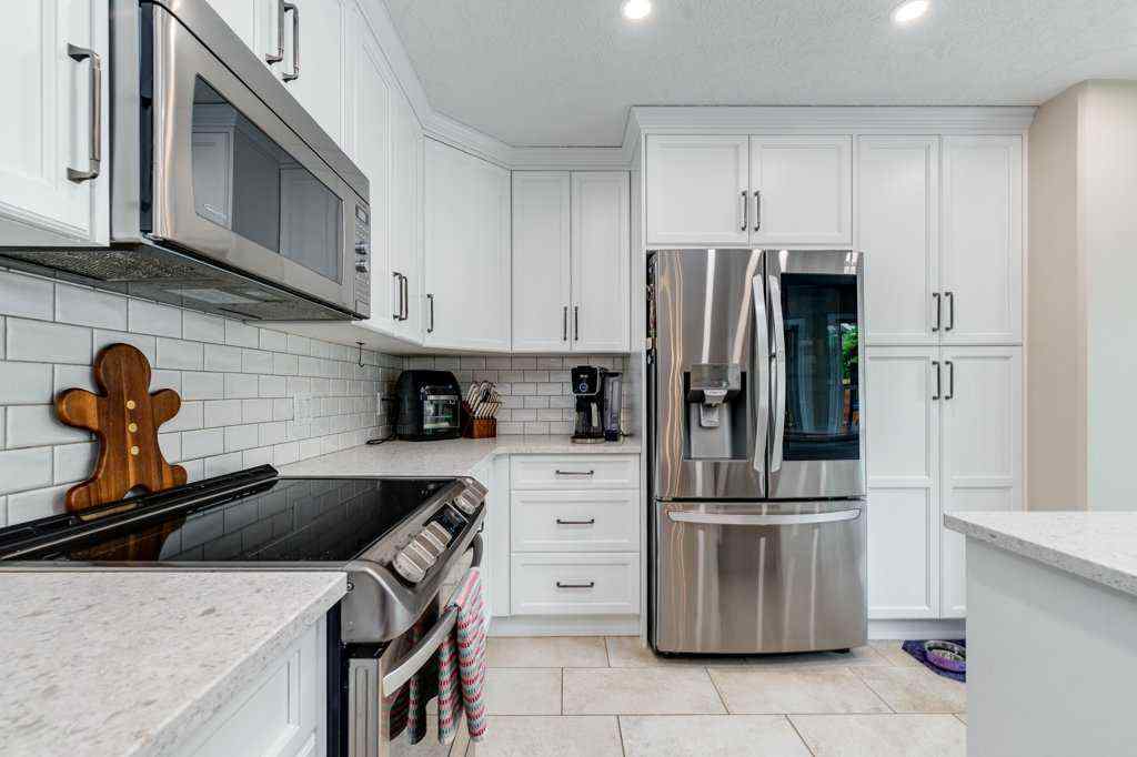 MLS® A2249089 - 13 Dillon Close  in Devonshire Red Deer, Residential