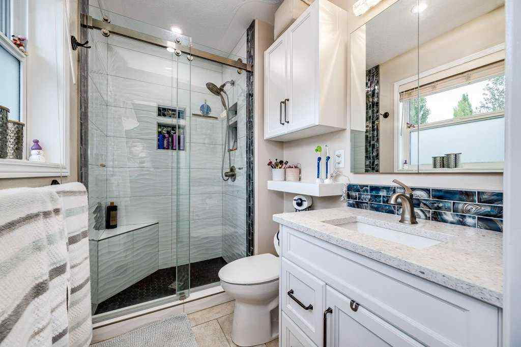MLS® A2249089 - 13 Dillon Close  in Devonshire Red Deer, Residential