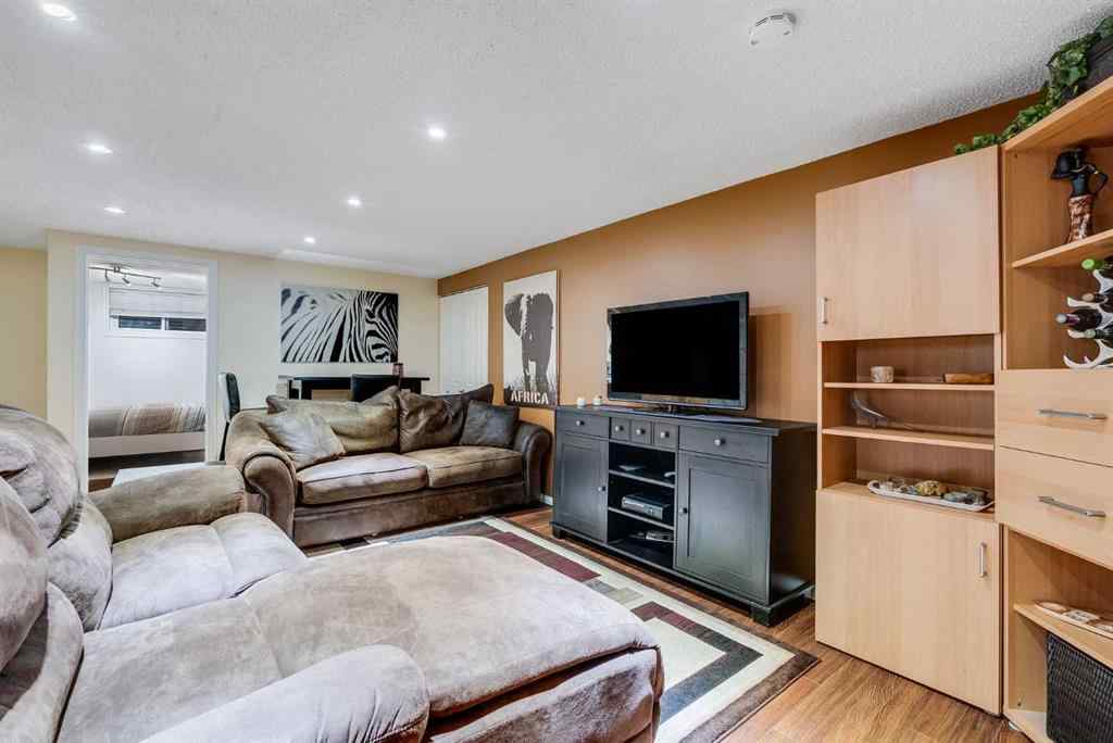 MLS® A2249098 - 6407 Dalton Drive NW in Dalhousie Calgary, Residential