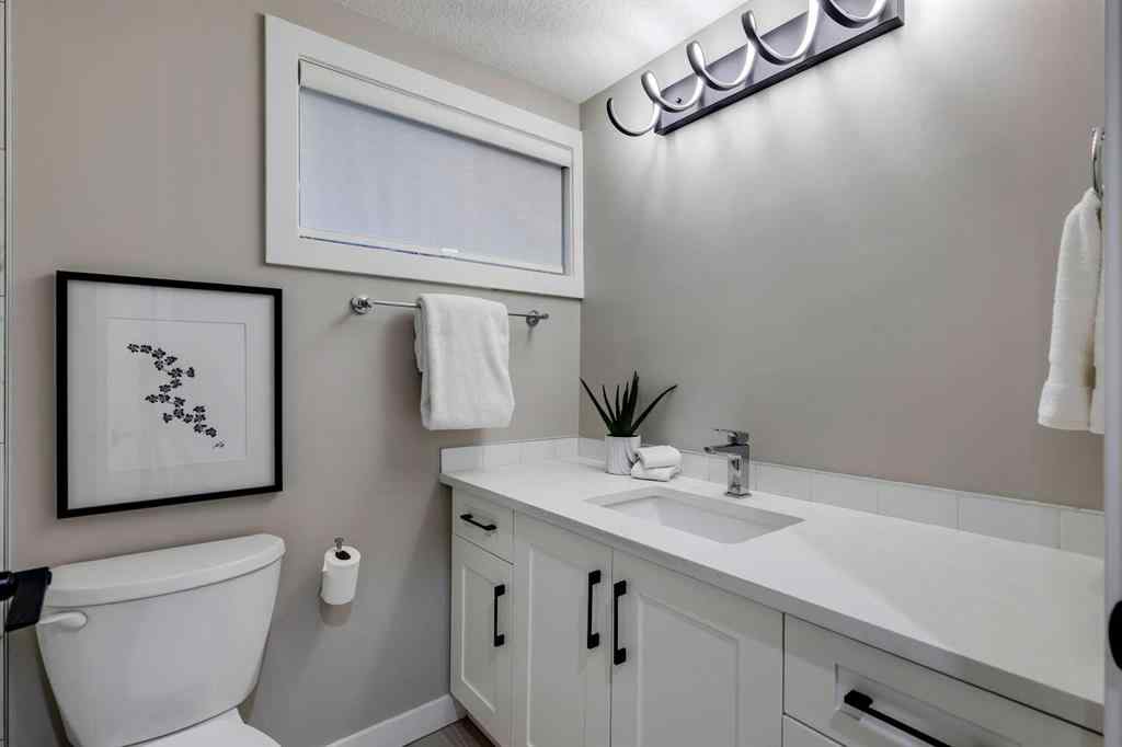 MLS® A2249100 - 232 15 Avenue NW in Crescent Heights Calgary, Residential