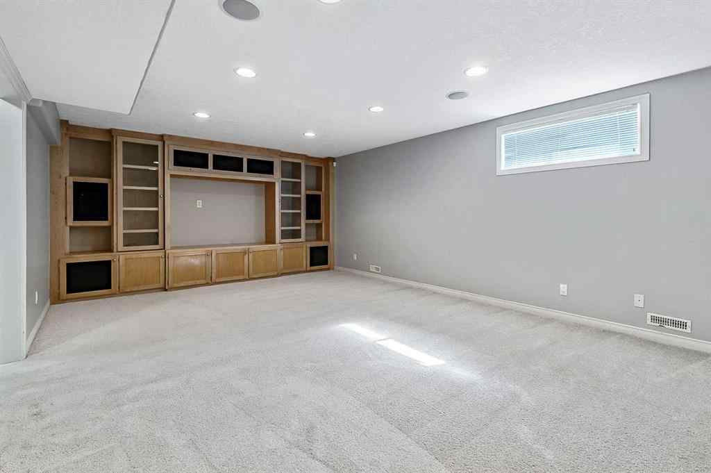 MLS® A2249101 - 287 Crystal Shores Drive  in Crystal Shores Okotoks, Residential