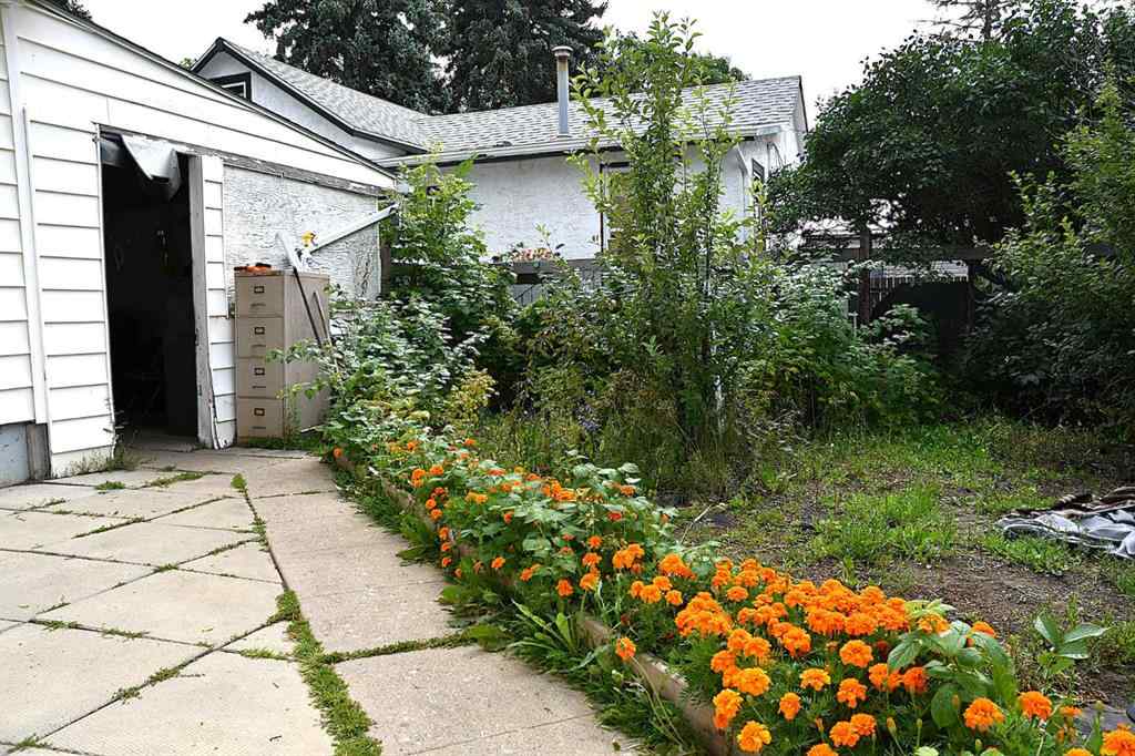 MLS® A2249105 - 127 2 Street E in Central Brooks, Residential