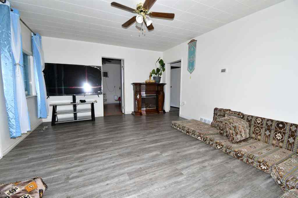 MLS® A2249105 - 127 2 Street E in Central Brooks, Residential