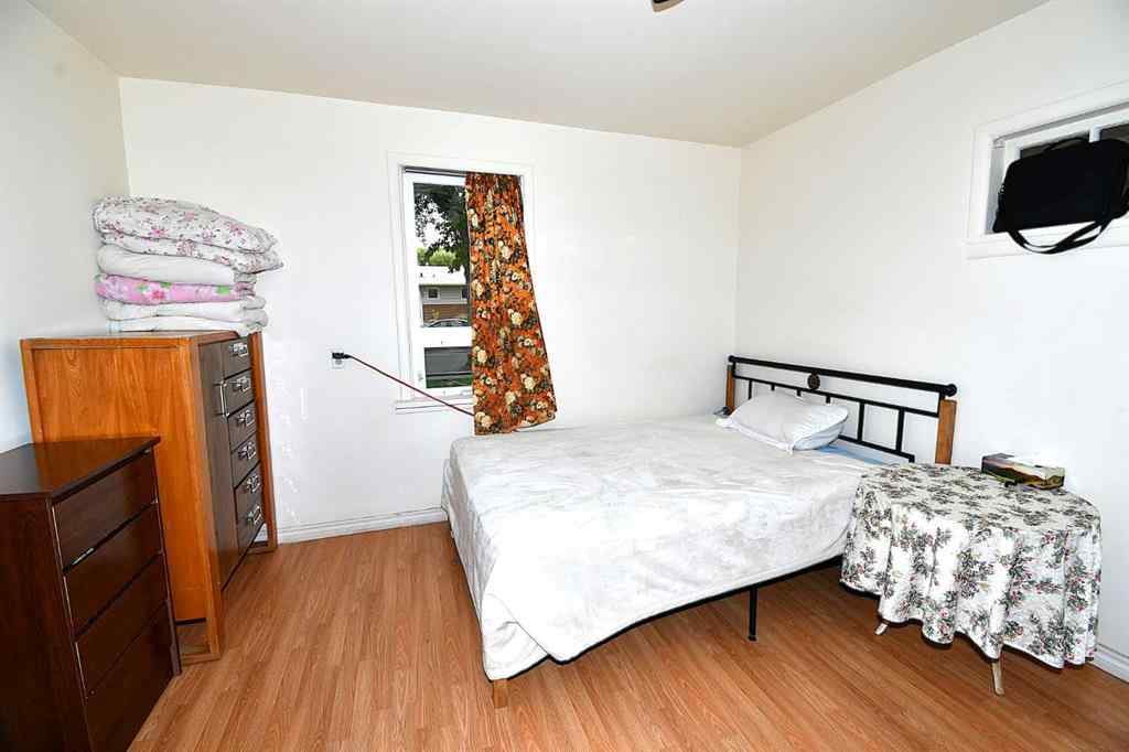 MLS® A2249105 - 127 2 Street E in Central Brooks, Residential
