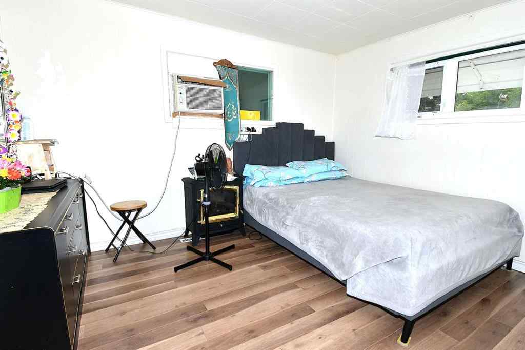 MLS® A2249105 - 127 2 Street E in Central Brooks, Residential