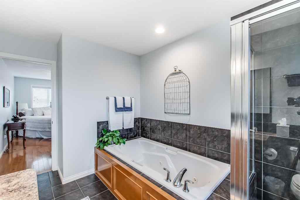 MLS® A2249109 - 136 Preston Avenue NE in Park View Medicine Hat, Residential