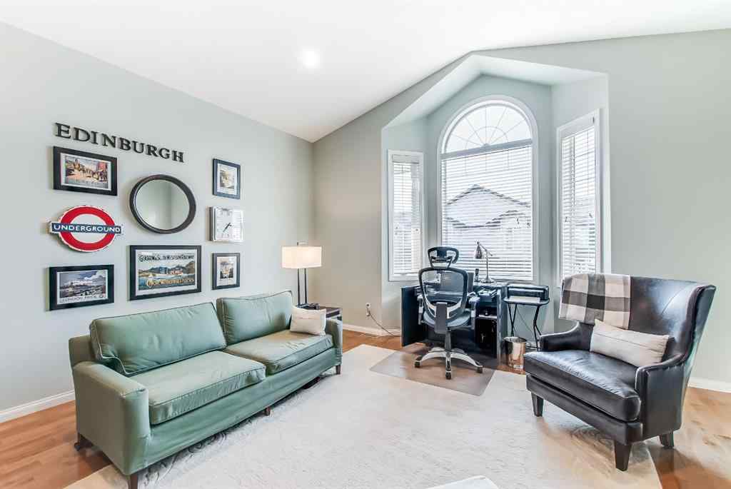 MLS® A2249109 - 136 Preston Avenue NE in Park View Medicine Hat, Residential