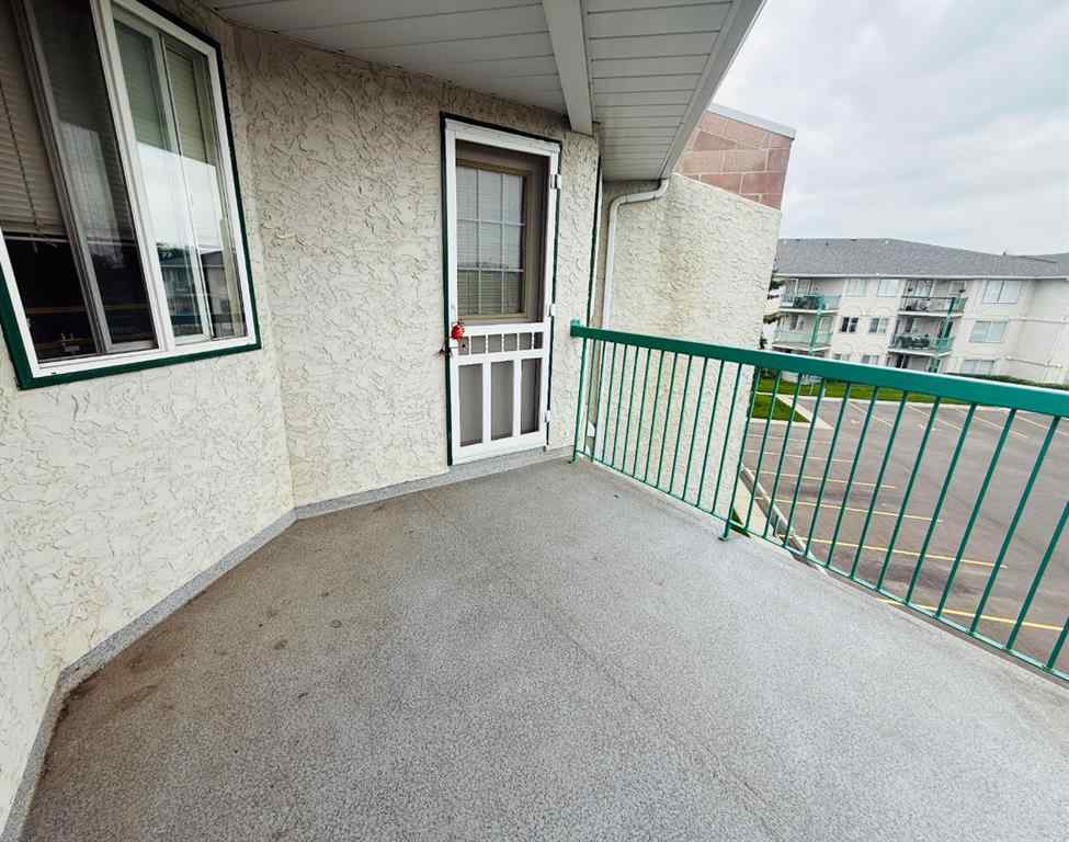 MLS® A2249115 - Unit #312 620 Columbia Boulevard W in Varsity Village Lethbridge, Residential