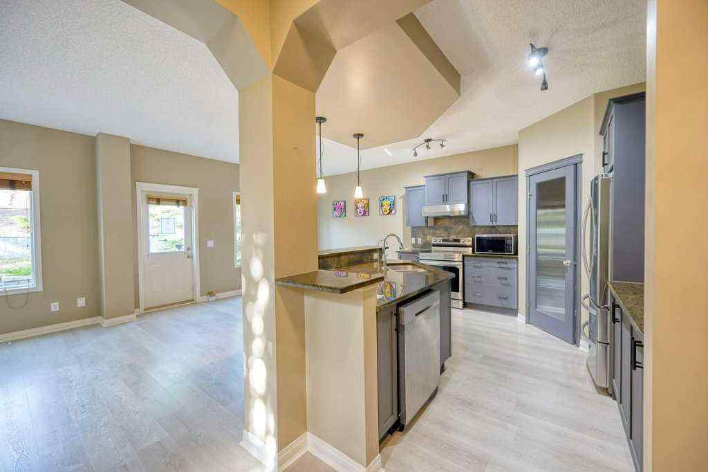 MLS® A2249130 - 34 Aspen Stone Mews SW in Aspen Woods Calgary, Residential