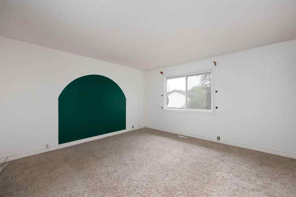 MLS® A2249151 - 154 Windsor Drive  in Thickwood Fort McMurray, Residential