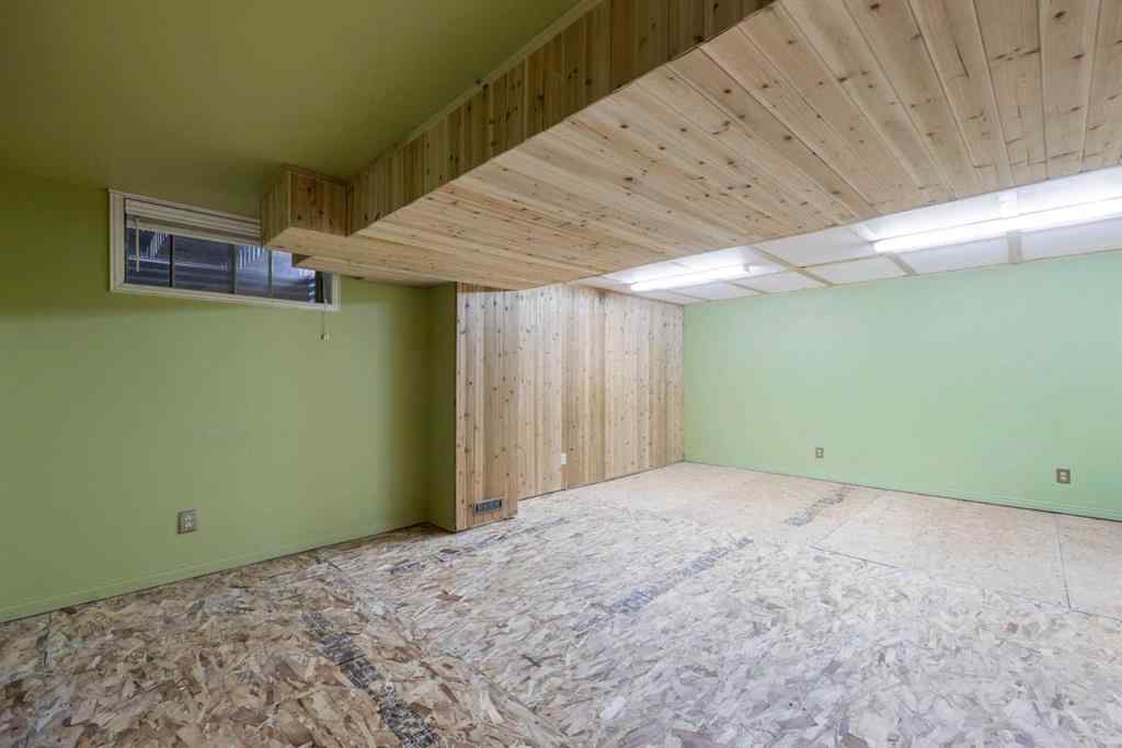 MLS® A2249151 - 154 Windsor Drive  in Thickwood Fort McMurray, Residential